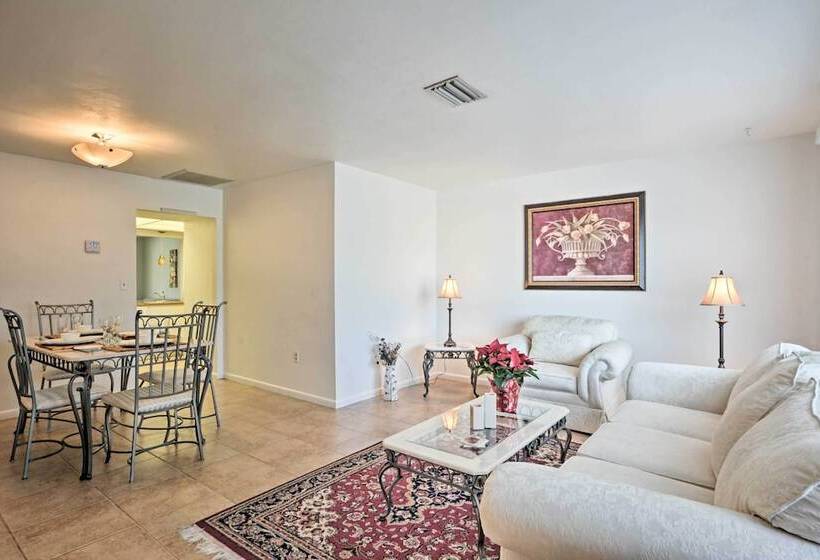 Gorgeous Cape Coral Duplex Home W/ Modern Interior