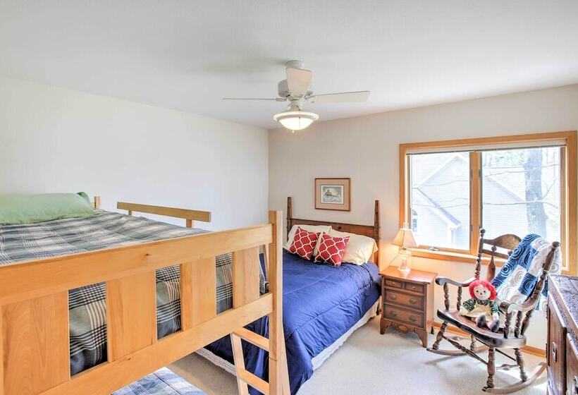 Gorgeous Charlevoix Home On Lake Michigan!