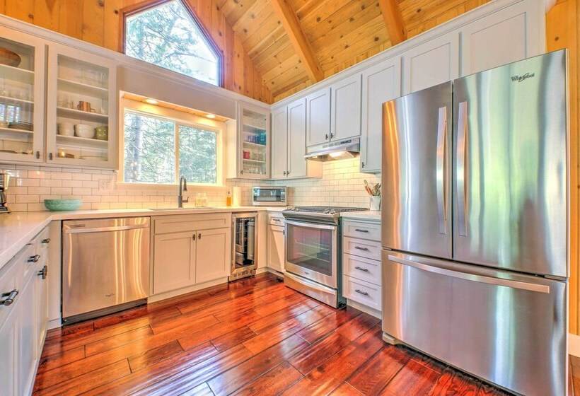 Gorgeous Lake Arrowhead Retreat: Game Room & Deck