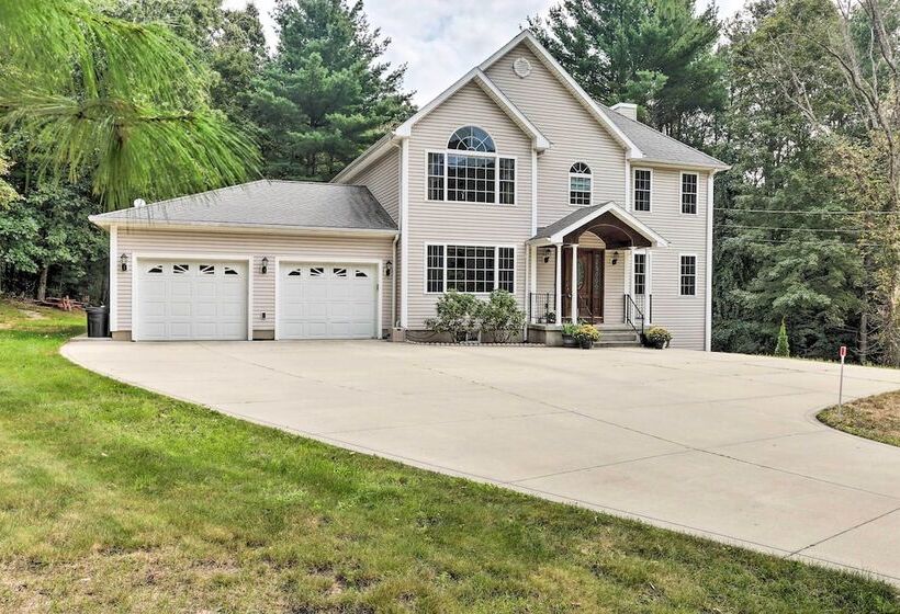 Granby Home W/ Deck < 1/2 Mi To Aldrich Lake!