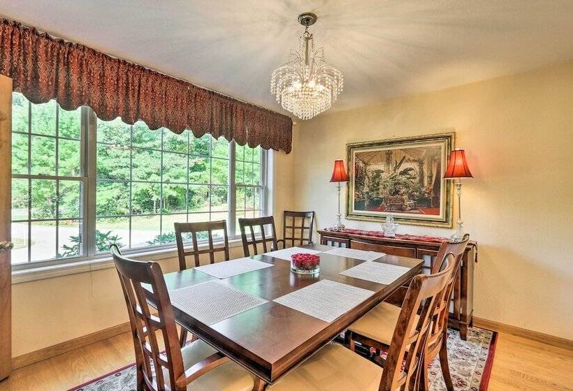 Granby Home W/ Deck < 1/2 Mi To Aldrich Lake!