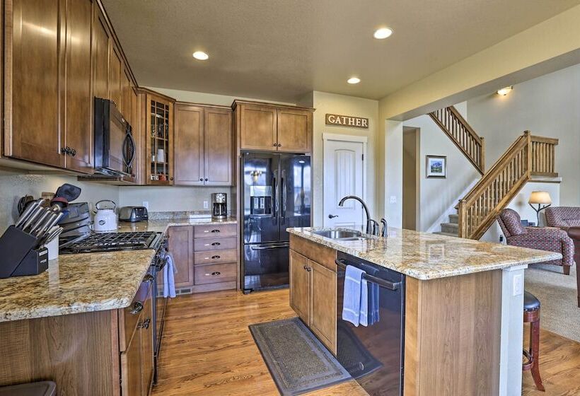 Granby Home W/ Hot Tub + Ski, Golf & Pool Access