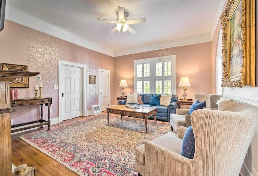 Historic 1891 Ocala Apartment W/ Original Touches!