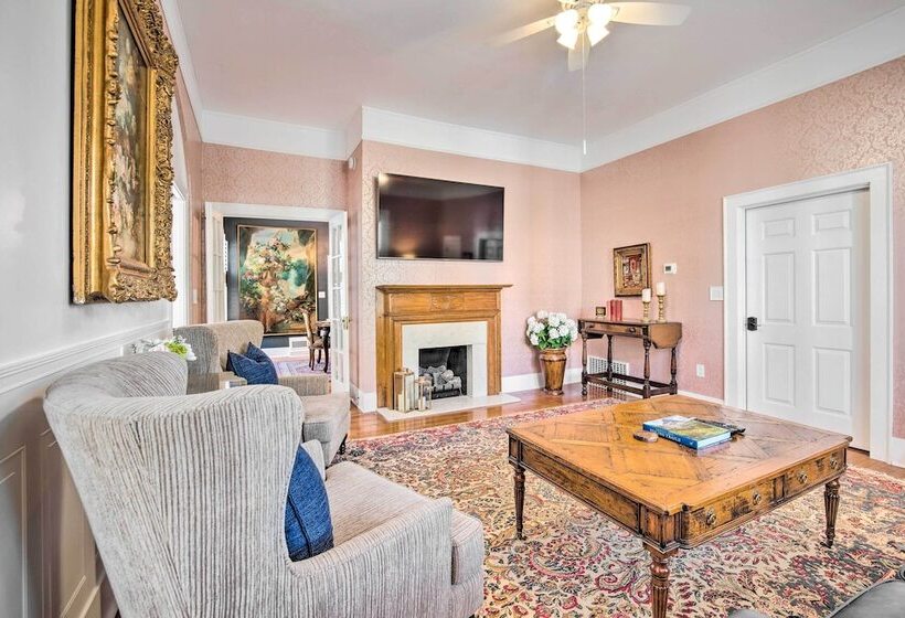 Historic 1891 Ocala Apartment W/ Original Touches!