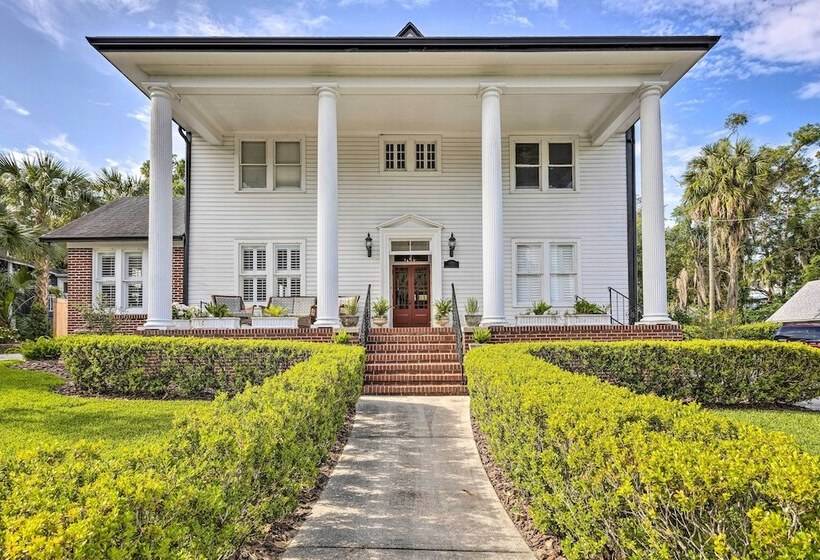 Historic 1891 Ocala Apartment W/ Original Touches!