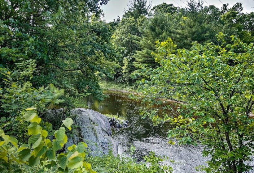 Historic Huntington Home   Walk To Westfield River