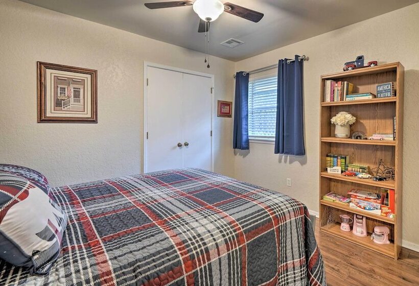 Home W/ Screened Porch ~ 10 Miles To Dtwn Okc!