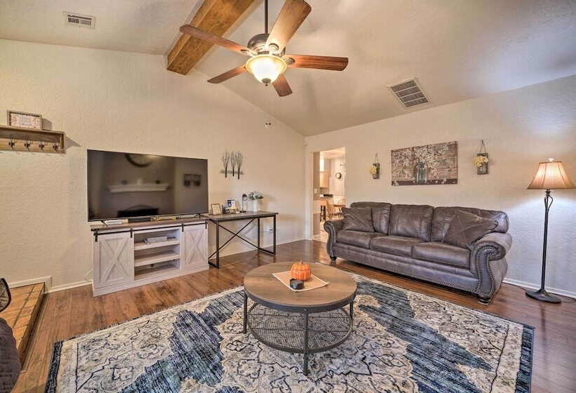 Home W/ Screened Porch ~ 10 Miles To Dtwn Okc!