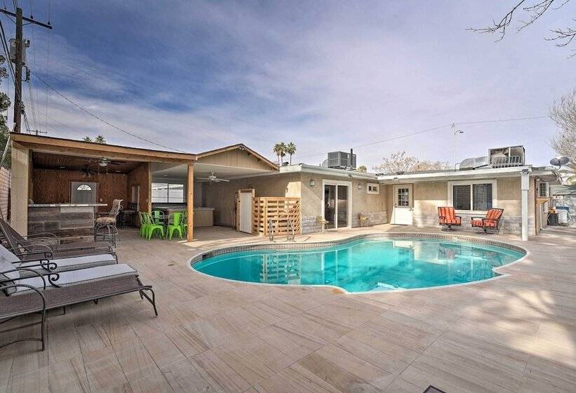 Home W/ Private Pool   Near Las Vegas Strip!