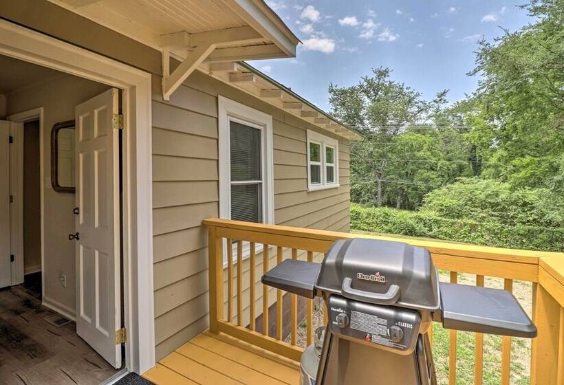 1/2 Mi To Oaklawn Casino: Hot Springs Getaway!