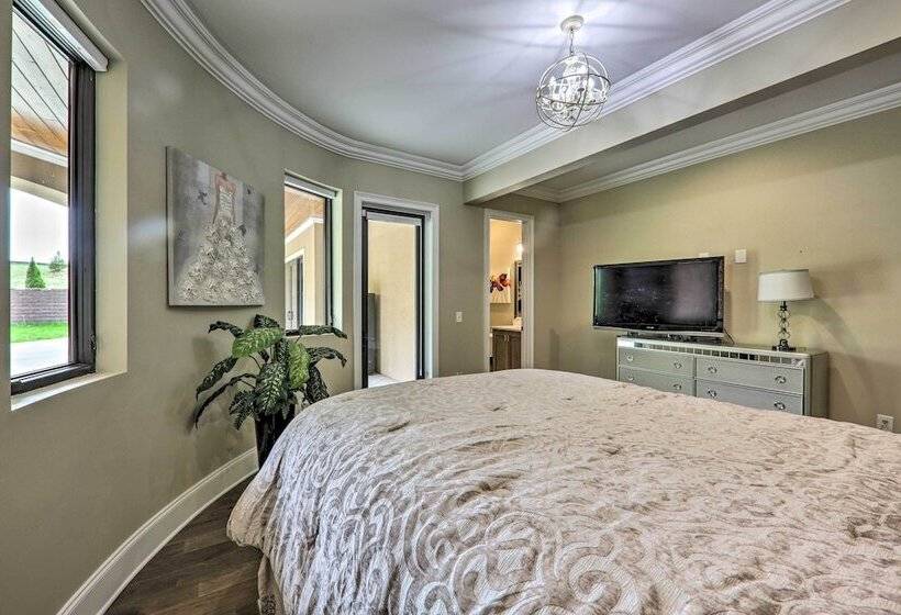 Huge Lebanon Estate W/ Resort Style Amenities