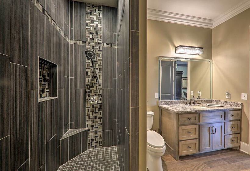 Huge Lebanon Estate W/ Resort Style Amenities