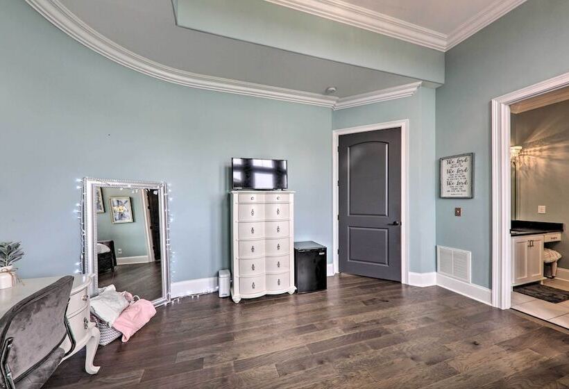 Huge Lebanon Estate W/ Resort Style Amenities