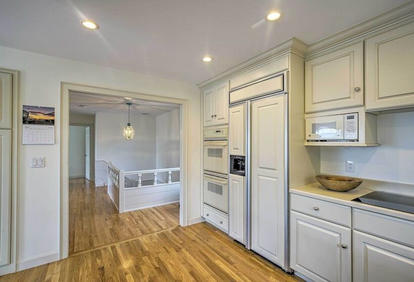 Hyannis Port Home W/ Bbq & Views: Half Mi To Beach