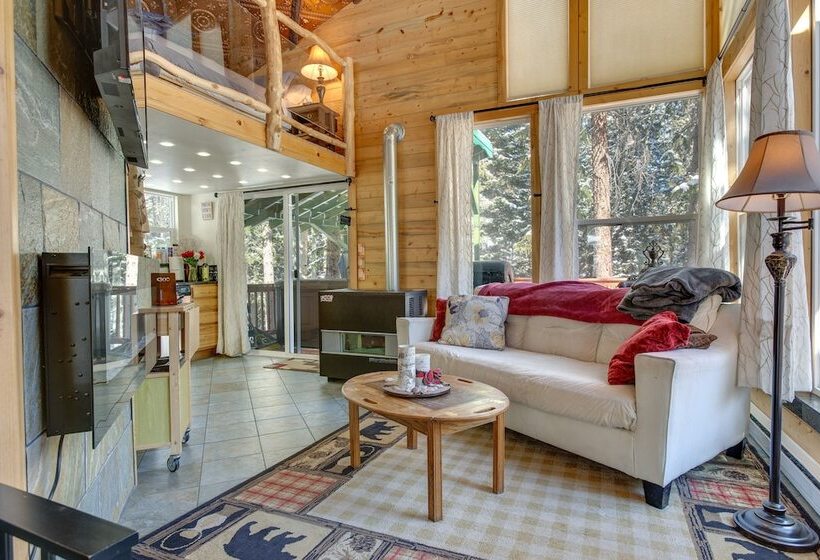 Idaho Springs Cabin W/ Hot Tub On Half Acre!