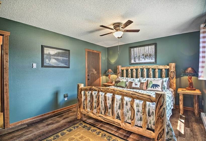 Idyllic Cabin W/ Grill & Panoramic Mtn Views!