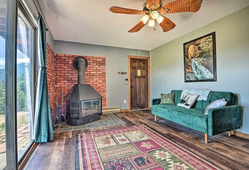 Idyllic Cabin W/ Grill & Panoramic Mtn Views!