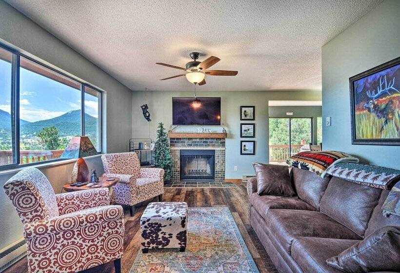 Idyllic Cabin W/ Grill & Panoramic Mtn Views!