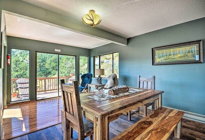 Idyllic Cabin W/ Grill & Panoramic Mtn Views!