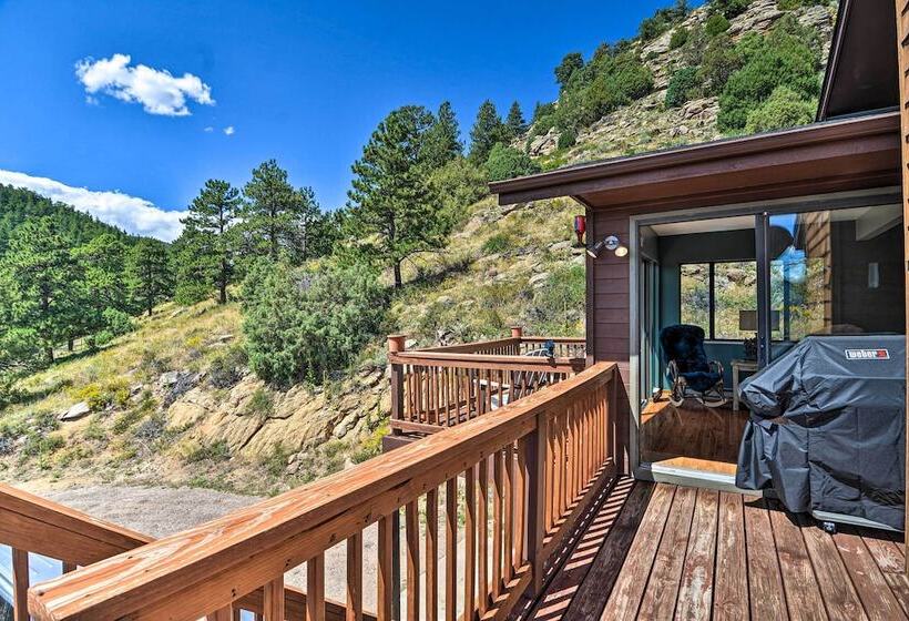 Idyllic Cabin W/ Grill & Panoramic Mtn Views!