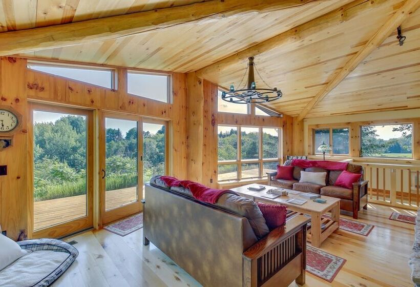 Idyllic Sturgeon Bay Cabin W/ Fire Pit + View