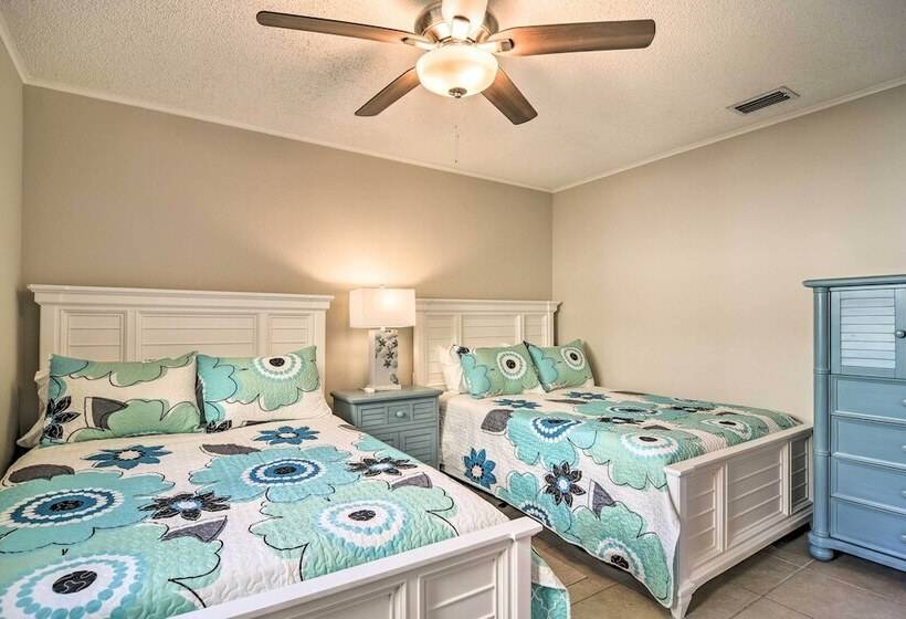 Indian Rocks Beach Home   2 Blocks To Beach!