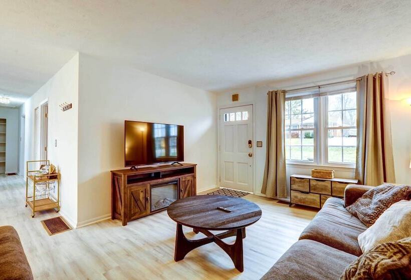 Inviting Frankfort Home Near Bourbon Trail!