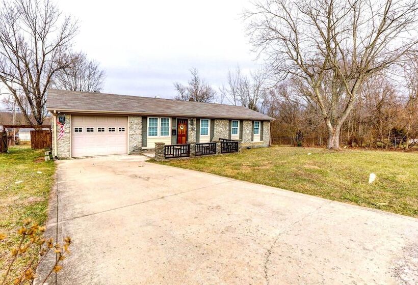 Inviting Frankfort Home Near Bourbon Trail!