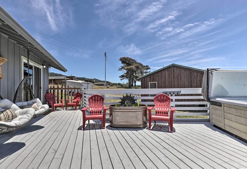 Irish Beach Cottage W/ Beach Access & Ocean Views