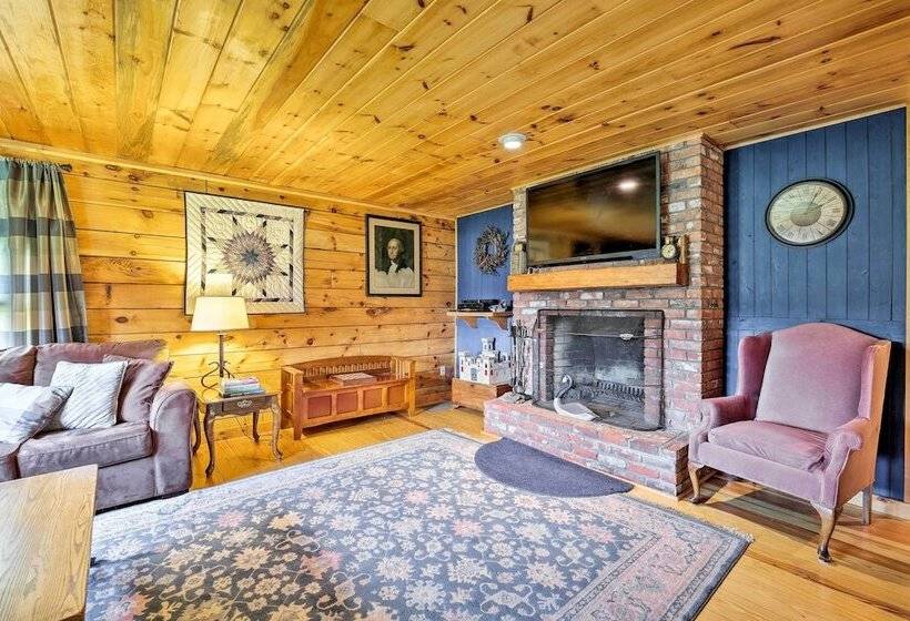 Jacksonville Cabin W/ Wraparound Deck & Views