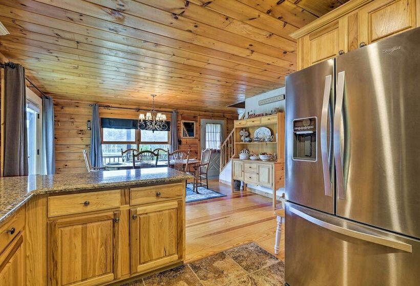 Jacksonville Cabin W/ Wraparound Deck & Views