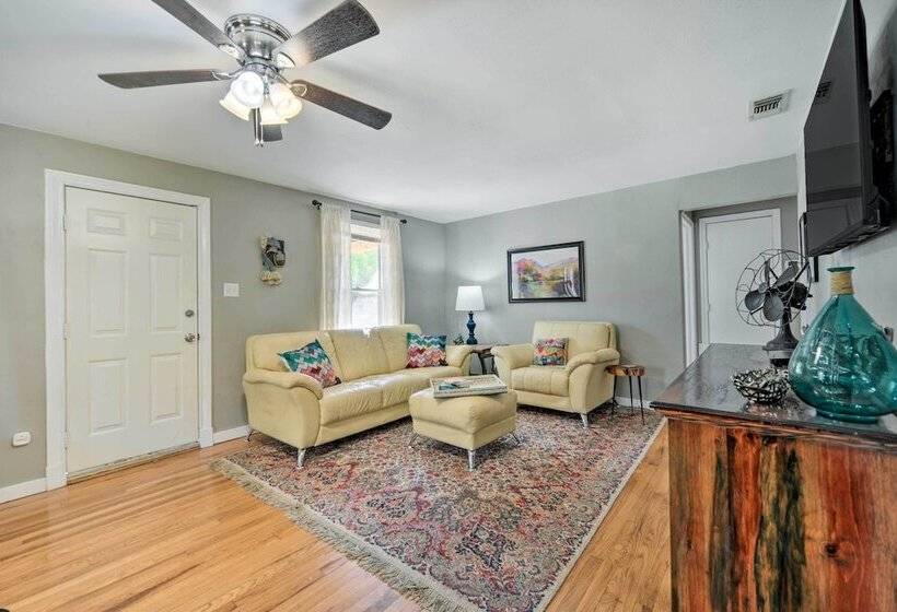 Kerrville  Hill House  W/ Backyard Oasis!