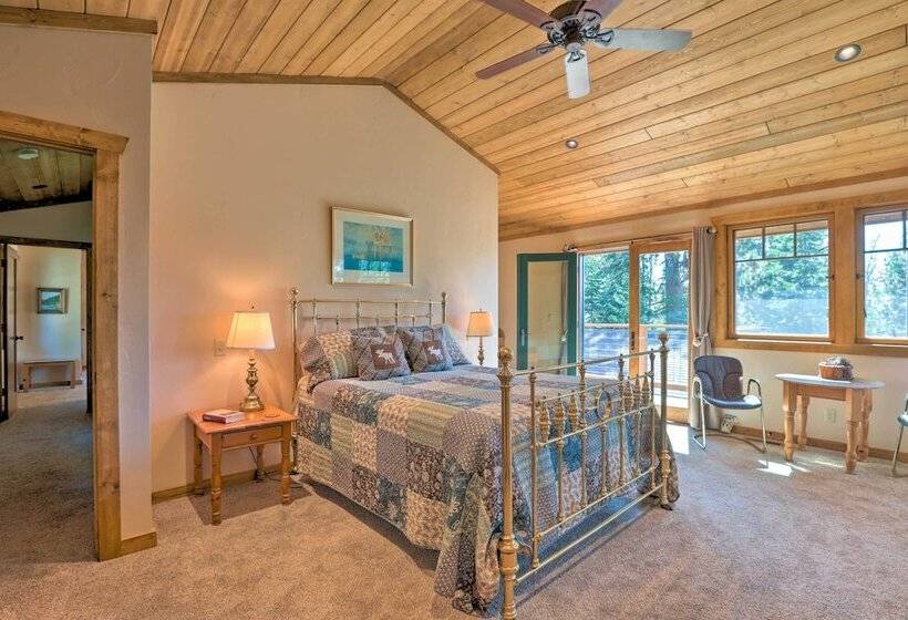 Kings Beach Lodge W/ Hot Tub & Lake Tahoe Views!