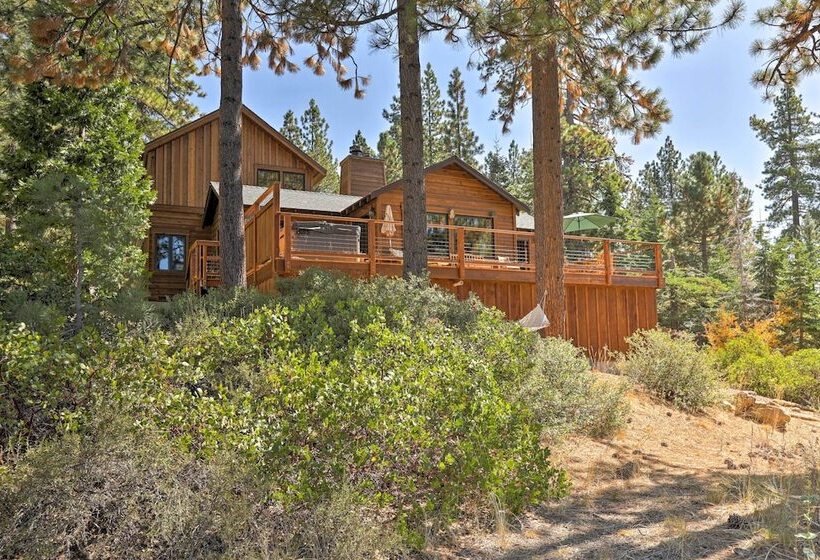 Kings Beach Lodge W/ Hot Tub & Lake Tahoe Views!