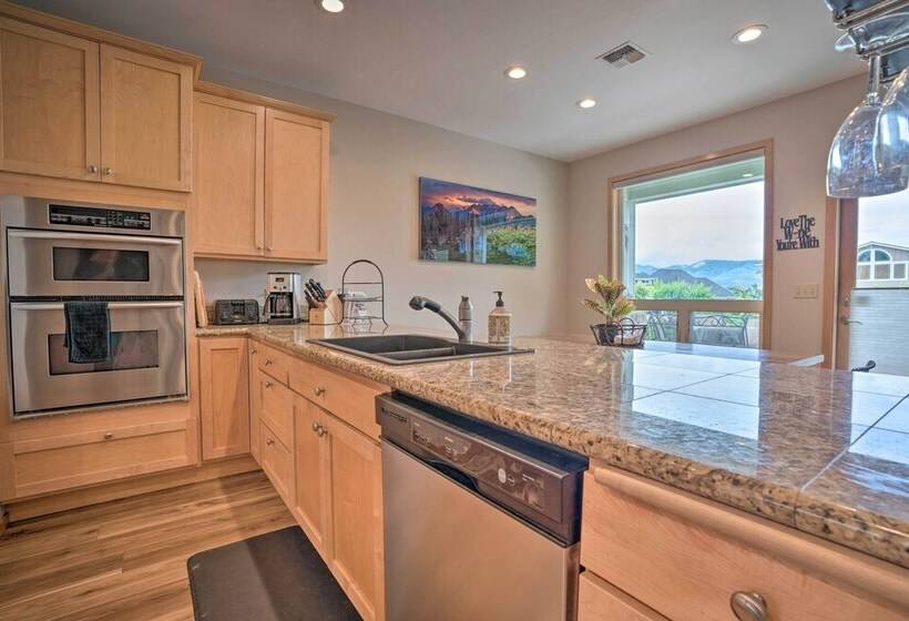 Lake Chelan Home W/ Boat Dock & Slip