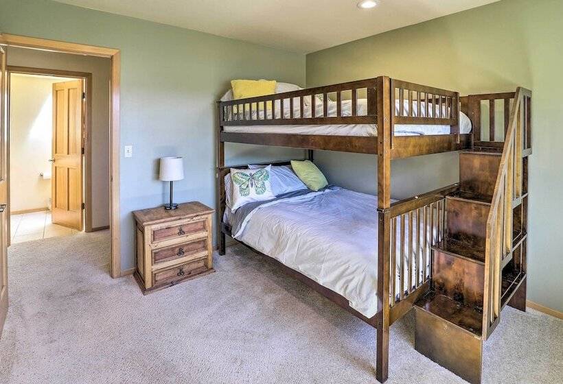 Lake Chelan Home W/ Boat Dock & Slip