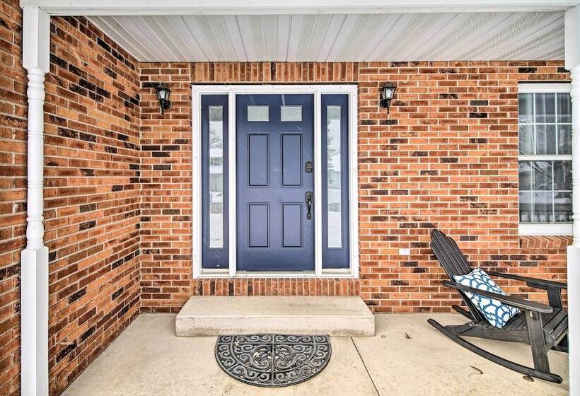 Lake Geneva Home With Grill < 2 Miles To Beach!