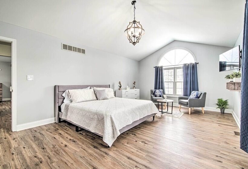 Lake Geneva Home With Grill < 2 Miles To Beach!