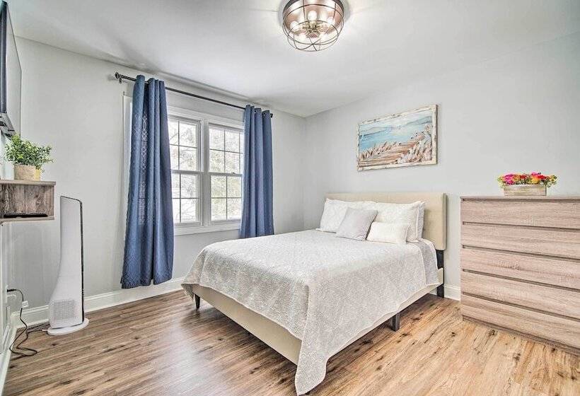 Lake Geneva Home With Grill < 2 Miles To Beach!