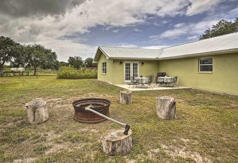 Lake Okeechobee Fishing Retreat W/ Fire Pit!