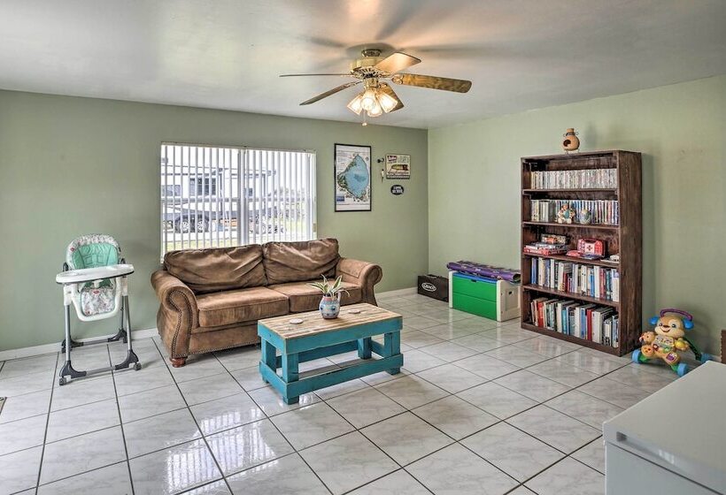 Lake Okeechobee Fishing Retreat W/ Fire Pit!