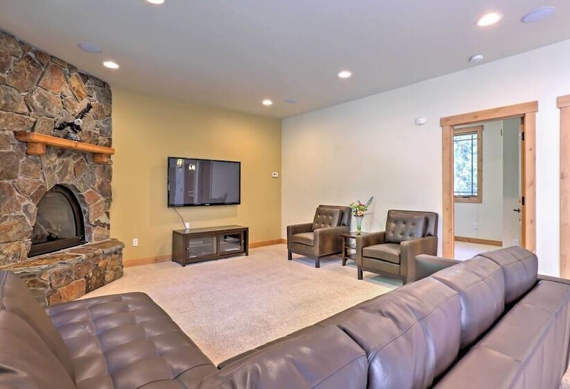 Lake Tahoe Home W/ Forest Views: Ski At Heavenly!