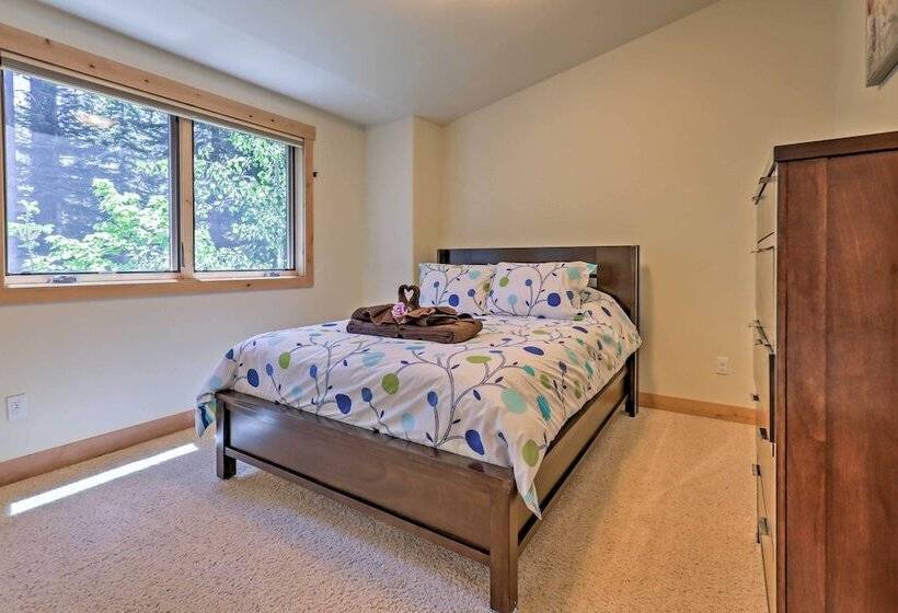 Lake Tahoe Home W/ Forest Views: Ski At Heavenly!