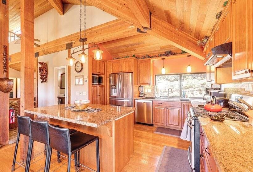 Lake Tahoe Home W/ Hot Tub: 10 Mi To Palisades Ski