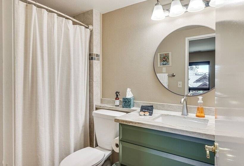 Lake Tahoe Home W/ Hot Tub: 10 Mi To Palisades Ski