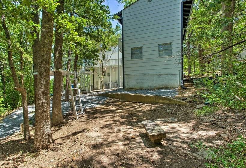 Lake Texoma Escape W/ Private Balcony & Grill