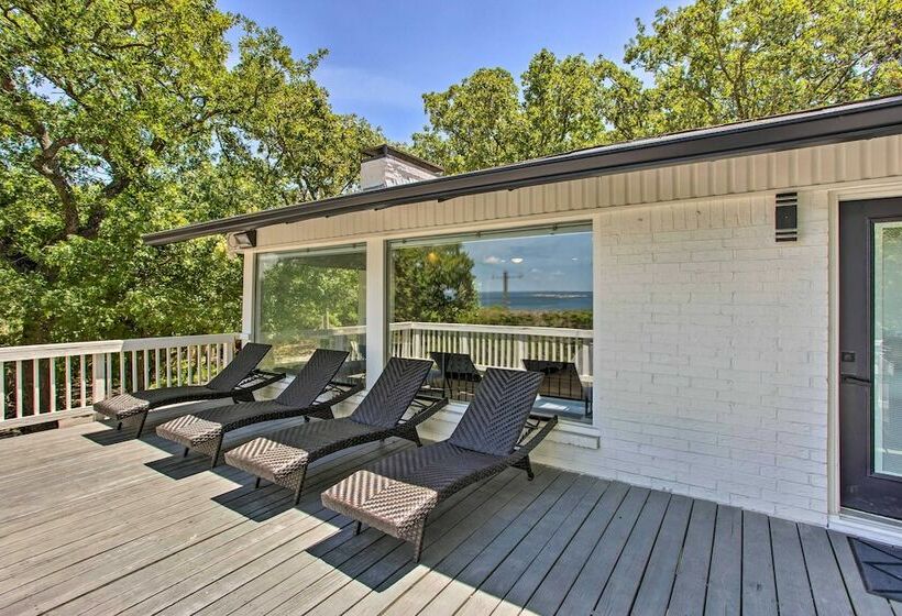 Lake Texoma Escape W/ Private Balcony & Grill