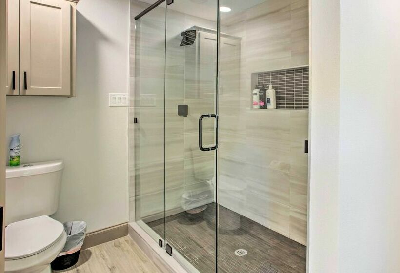 Lake Texoma Escape W/ Private Balcony & Grill