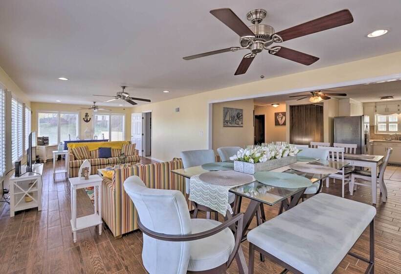 Lakefront Abode W/ Dock ~ 15 Mi To Talladega!