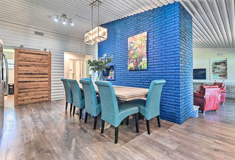 Lakefront Brownwood Home W/ Private Boat Dock